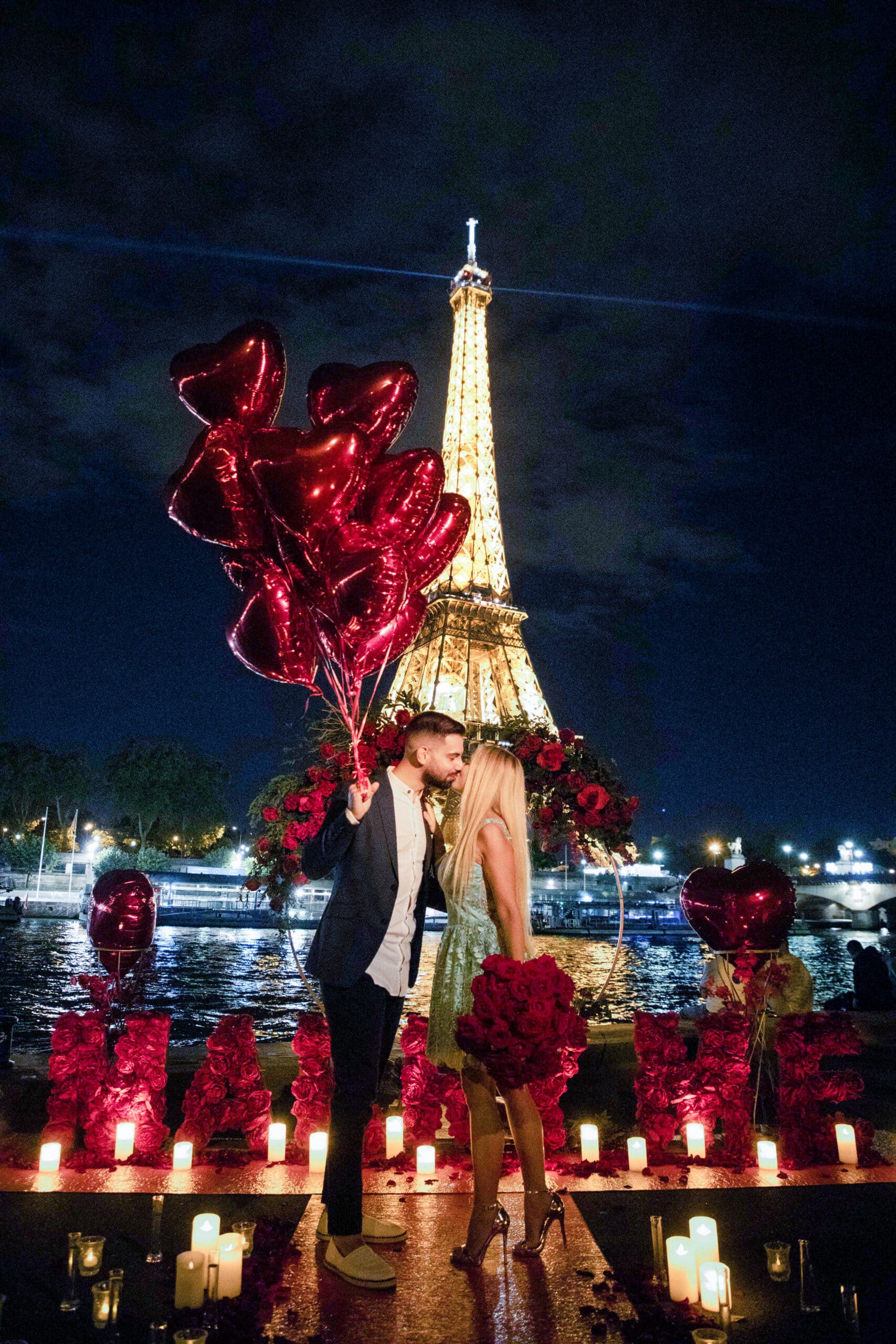 Marriage proposal in Paris Marriage proposal in Paris