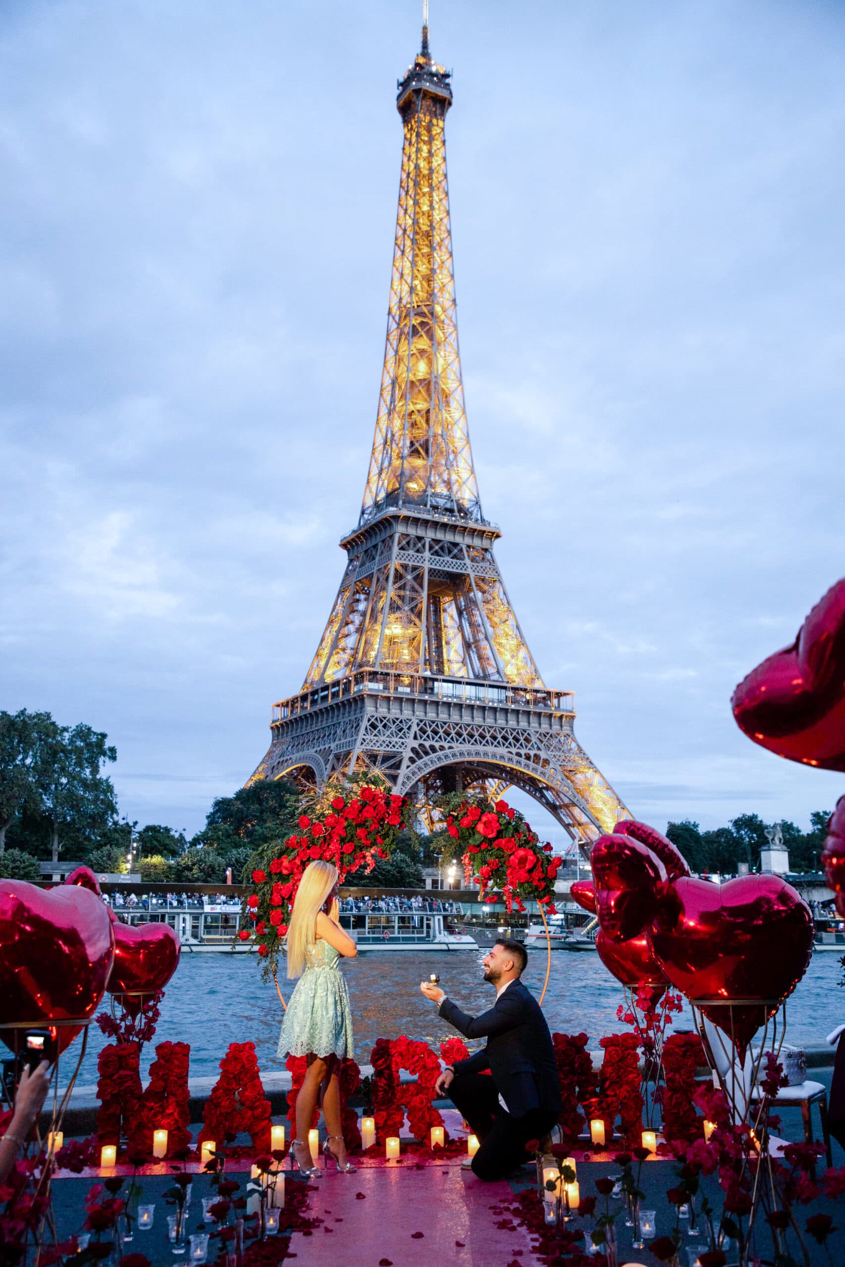 wedding proposal in Paris